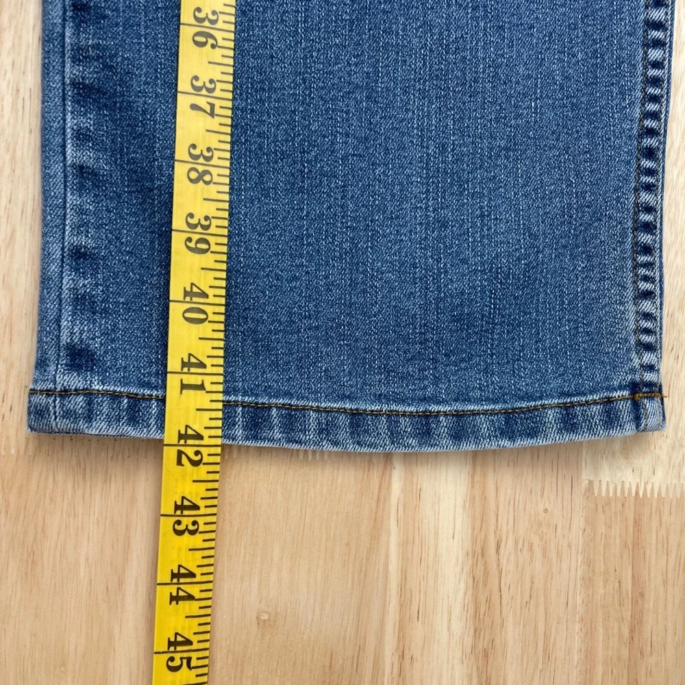 Jos A Bank Traveler Collection Mens 38W‎ x 32L Blue Stretch Straight Leg Jeans